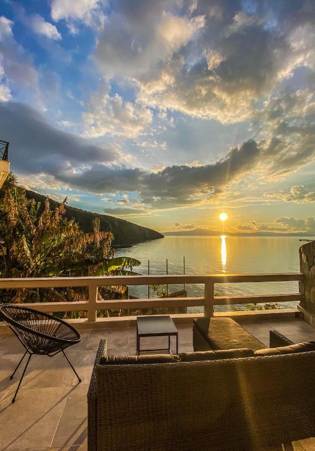 Poseidon'S Bayview Apartment Kitriaí Екстериор снимка